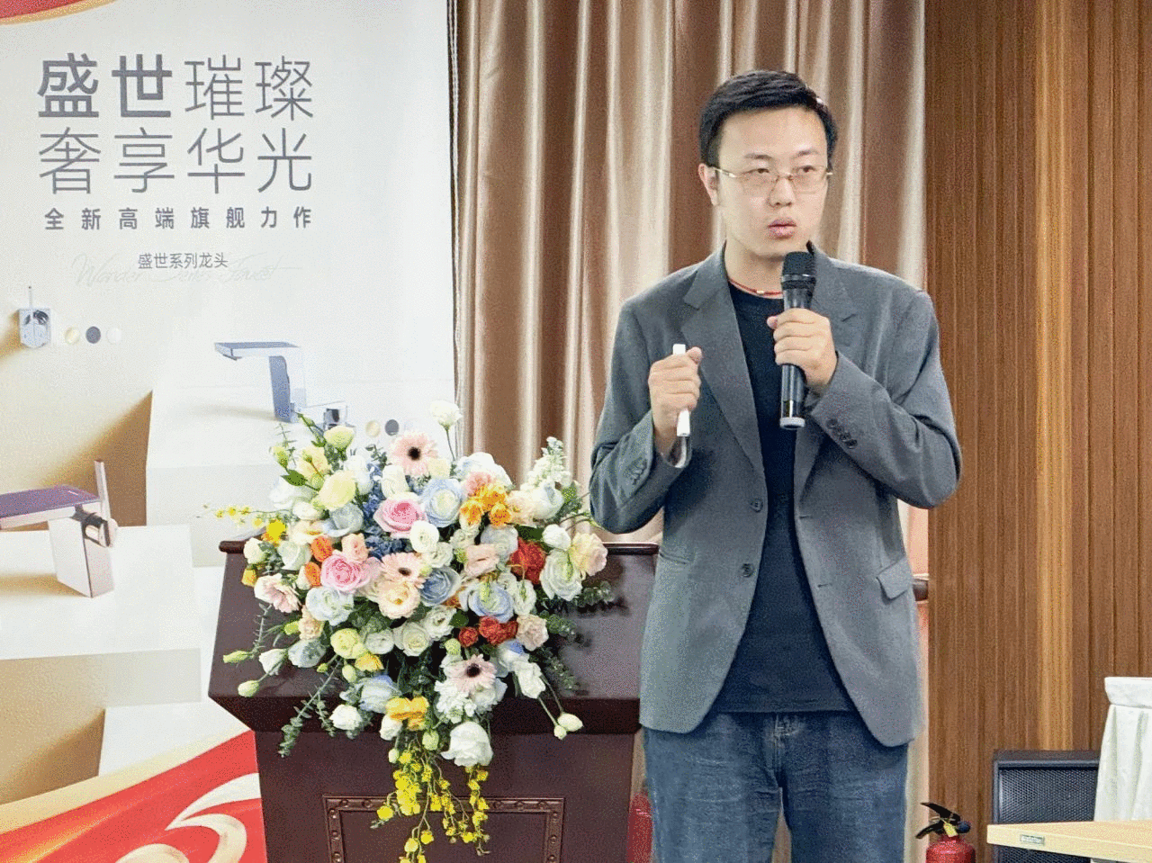 下载.png 下载.png