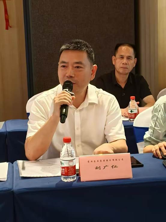 下载 (1).jpg 下载 (1).jpg