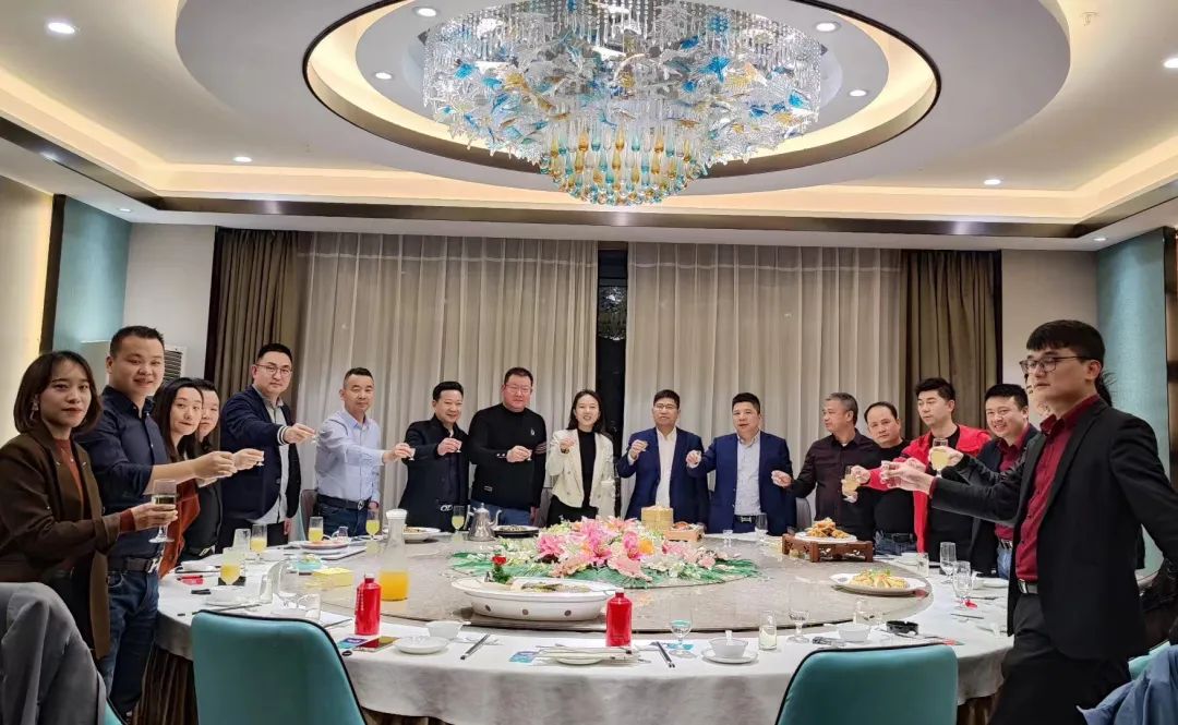 【卫浴洞察31】创一代如何让二代更好接班，卫浴与门窗行业案例分析(图2)